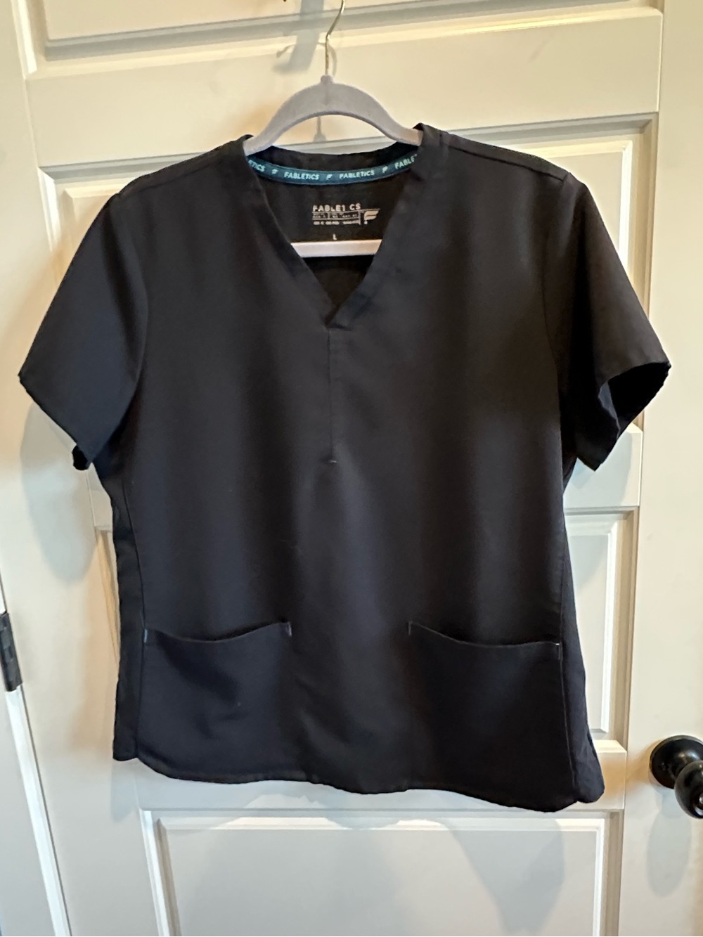 Fabletics Large Two Pocket Scrub Top Healthcare Uniform